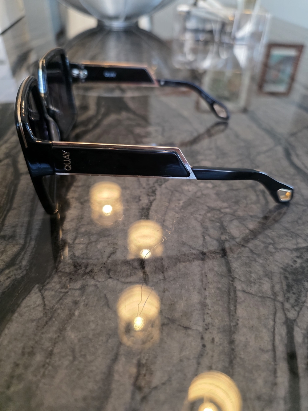 Quay Australia Black Oversized Square Sunglasses Pristine Conditon - Picture 3 of 11